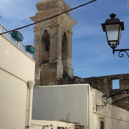 Vicolo Fiorito Polignano a Mare