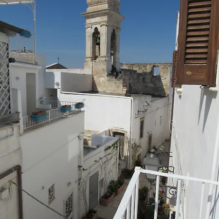 Vicolo Fiorito Polignano a Mare