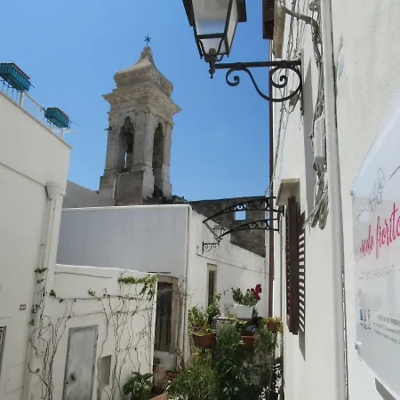 Vicolo Fiorito Polignano a Mare